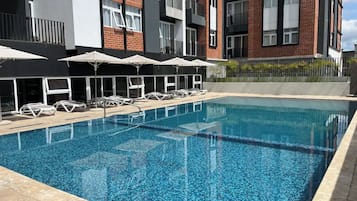 Udendørs pool, opvarmet pool