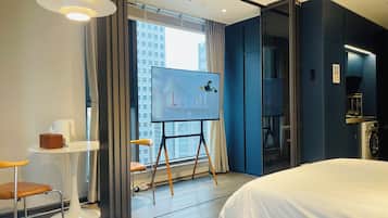 Superior Twin Room | In-room dining