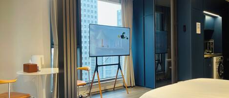 Superior Twin Room | In-room dining