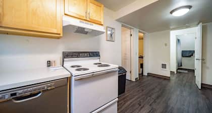 WSU HomeBase - Where Comfort Meets Convenience Just 3 Minutes from Pullman Airpo