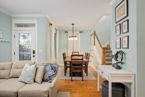 Smart TV, fireplace, DVD player