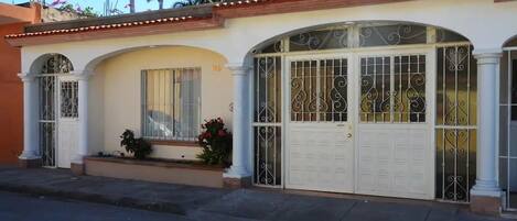 Façade de lâhĂ©bergement