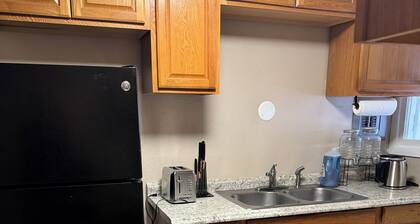 Charming 2-bedroom townhome in lovely Fairbanks with WiFi