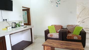 Comfort Apartment, Patio, Mountain View | Kalis bunyi, Wi-fi percuma, cadar katil
