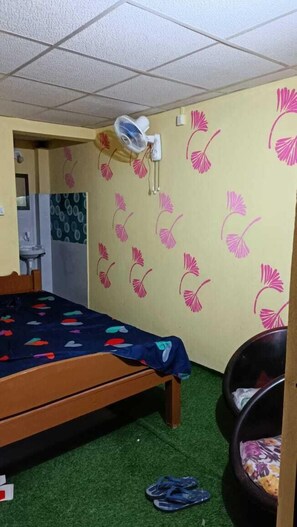 Bügeleisen/Bügelbrett, kostenloses WLAN