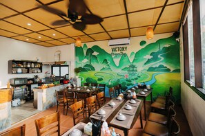 Quầy tiếp tân