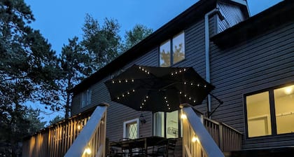 IndoorPool, HotTub, GameRoom, FirePit, DogFriendly