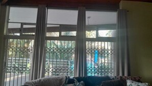 Casa, 3 habitaciones, fumadores, piscina privada | Interior