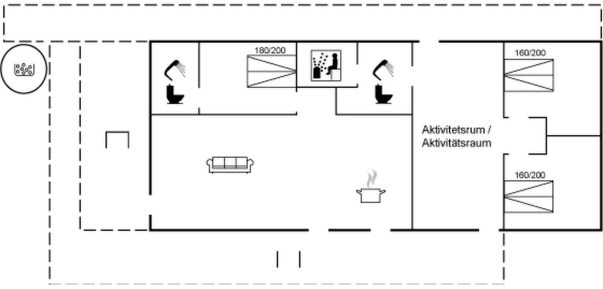 Distribución de una habitación de hotel con cama, sofá, mesa y dos inodoros.