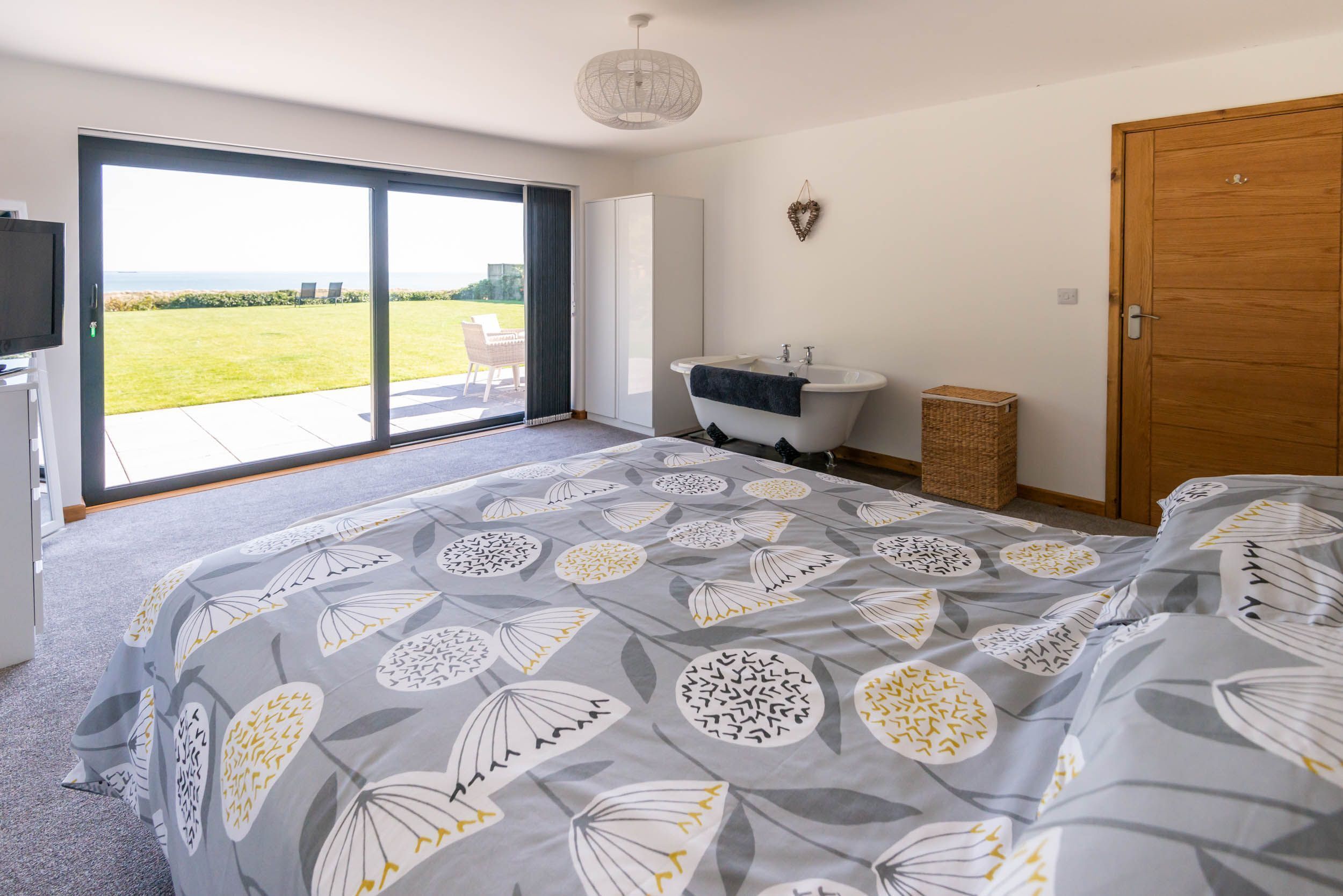 3 chambres, fer et planche à repasser, Wi-Fi gratuit, draps fournis