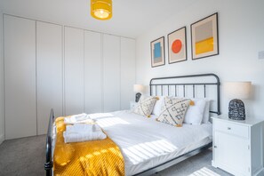 4 bedrooms, iron/ironing board, travel crib, free WiFi