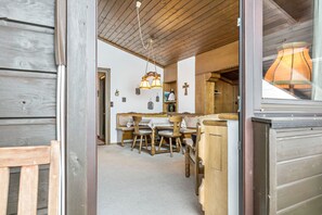 Interior - Maxls Stubn: Charming vacation apartment with a unique “Räuberhöhle” for children (Maria Alm)