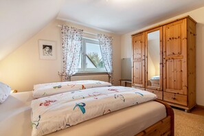 2 dormitorios, tabla de planchar con plancha, wifi gratis y ropa de cama