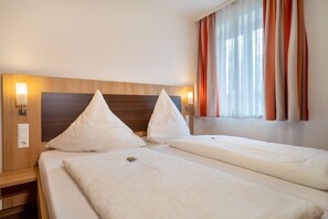 1 bedroom, free WiFi, bed sheets - Room 'Zimmer 10' with Shared Terrace, Shared Garden and Wi-Fi (Ebenweiler)