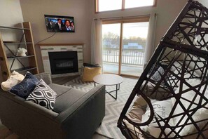 TV, fireplace, video games, ping pong