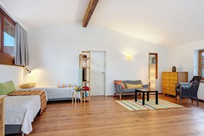 1 camera, Wi-Fi gratuito, lenzuola