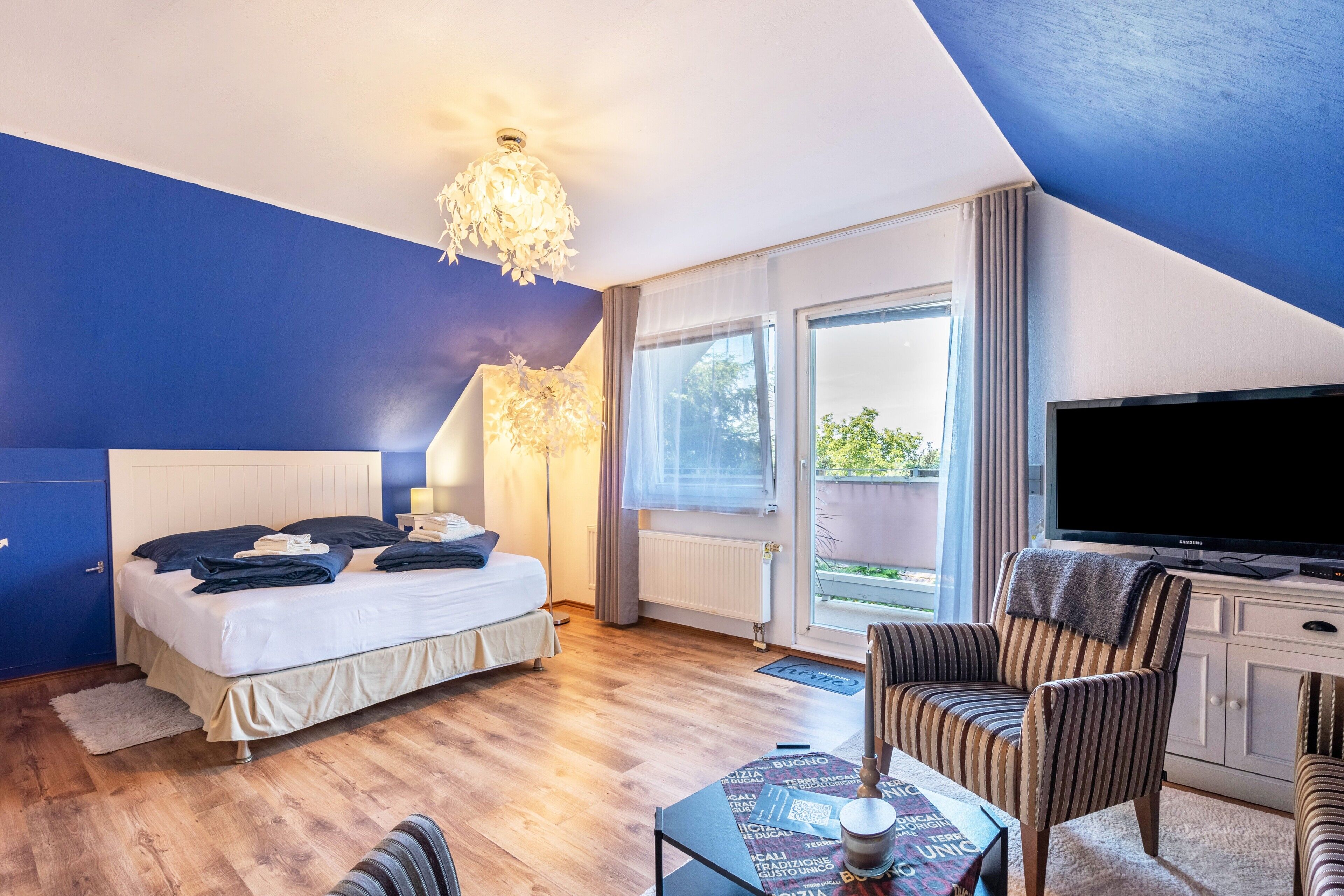 2 habitaciones, tabla de planchar con plancha y wifi gratis 