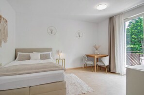 1 bedroom, iron/ironing board, free WiFi, bed sheets