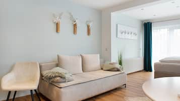 Fernseher, Tischtennisplatte