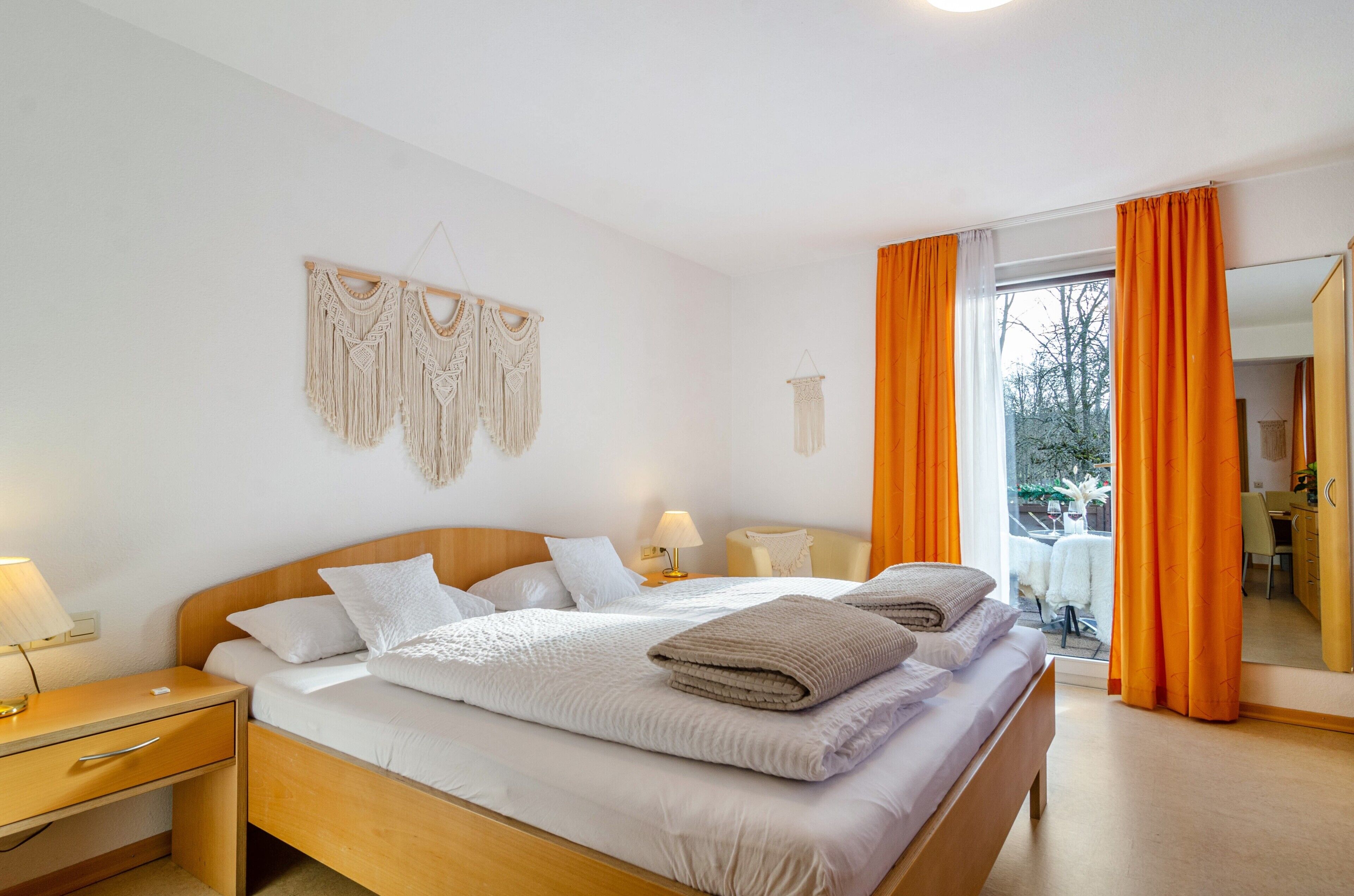 Bügeleisen/Bügelbrett, kostenloses WLAN, Bettwäsche