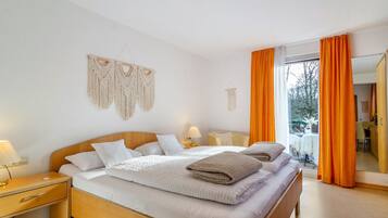 Bügeleisen/Bügelbrett, kostenloses WLAN, Bettwäsche