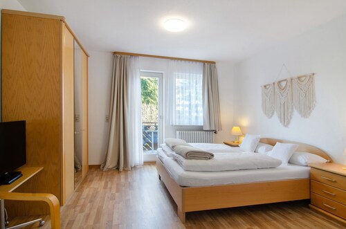 Studio 'Nr 8' avec terrasse partagée, jardin partagé et Wi-Fi