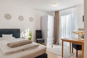 1 bedroom, iron/ironing board, free WiFi, bed sheets - Studio Apartment 'Nr 6' with Shared Terrace, Shared Garden and Wi-Fi (Bad Dürrheim)