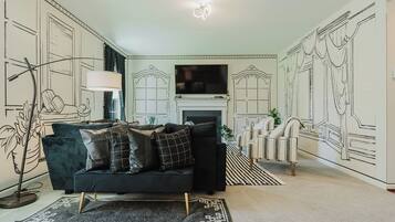 Smart-TV, peis, fotballspill og bøker