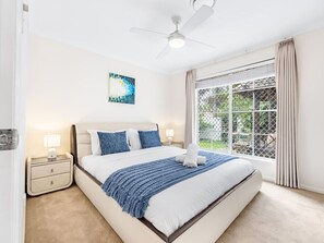 4 bedrooms, desk, iron/ironing board, WiFi