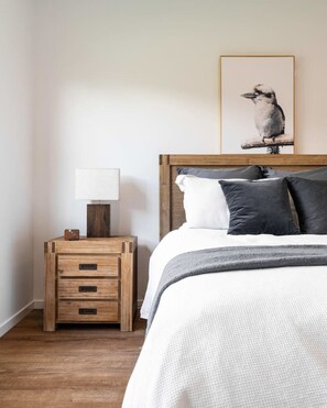 3 bedrooms, desk, iron/ironing board, WiFi