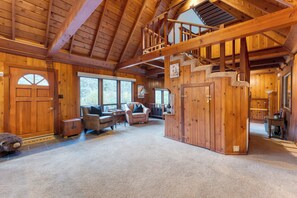 Interior - Riversong Lodge by AvantStay | Sauna + Hot Tub | On The Truckee River (Truckee)