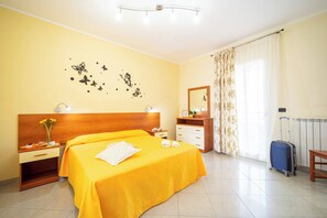 Superior Double or Twin Room, 1 Bedroom, Balcony | Minibar, desk, laptop workspace, free WiFi - SWEET HOME B&B (San Ferdinando)