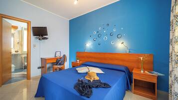 Superior Double or Twin Room, 1 Bedroom, Balcony | Minibar, desk, laptop workspace, free WiFi