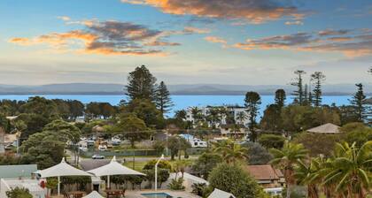The Entrance Waterfront Resort, Unit 614