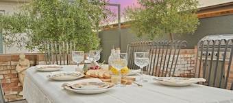 Mediterranean Retreat | Pool, Golf Views, Near Zoo