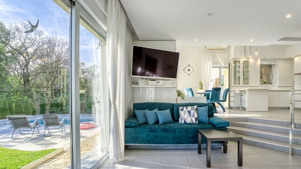 Unclassified image, 1 of 29, button - Stunning  villa for 6 guests with WIFI, private pool, A/C, TV and terrace (Rijeka)