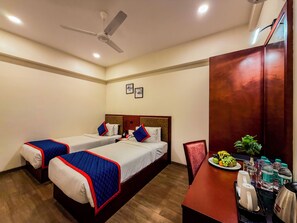 Standard Twin Room | In-room safe, desk, blackout drapes, iron/ironing board - Zip By Spree Hotels Kolhapur (Kolhapur)