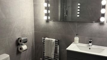 Chambre Double Deluxe | Salle de bain