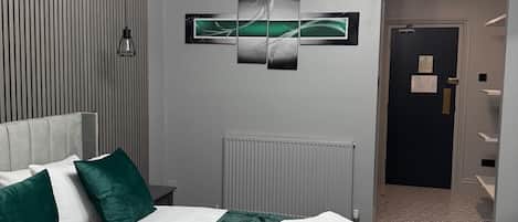 Deluxe Double Room | Iron/ironing board, free WiFi