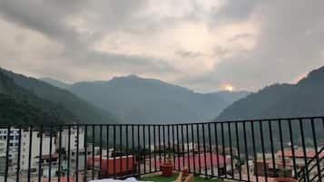 Hiên