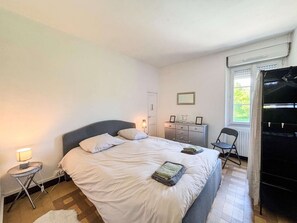 5 dormitorios, tabla de planchar con plancha, wifi y ropa de cama