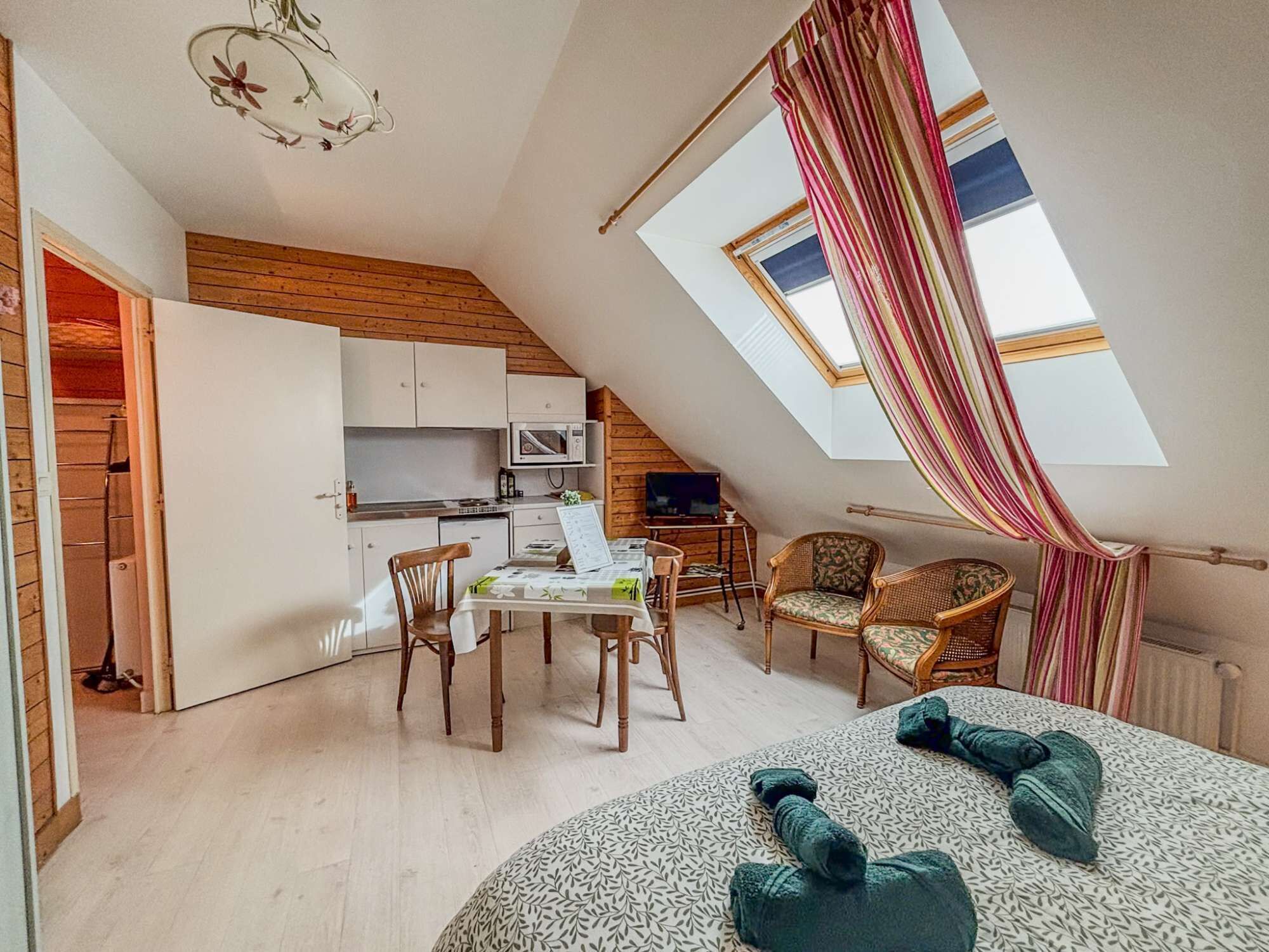 1 chambre, Wi-Fi, draps fournis