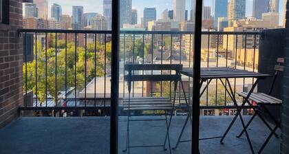 6th Floor 2 Bedroom Condo with Parking