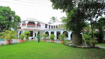 Comfort Apartment, Balcony, Courtyard View | Courtyard view