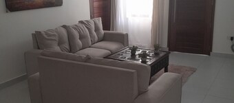 Pontoon Residence & Suites
