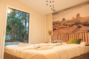 4 bedrooms, free WiFi - Modern holiday home with terrace (Slagharen)