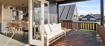"Vanna" - 500m from the sea by Interhome