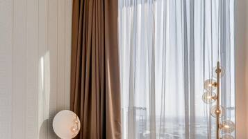 Luksushuoneisto, parveke, näköala kanavalle | 1 makuuhuone, pimennysverhot, äänieristys, silitysrauta/-lauta