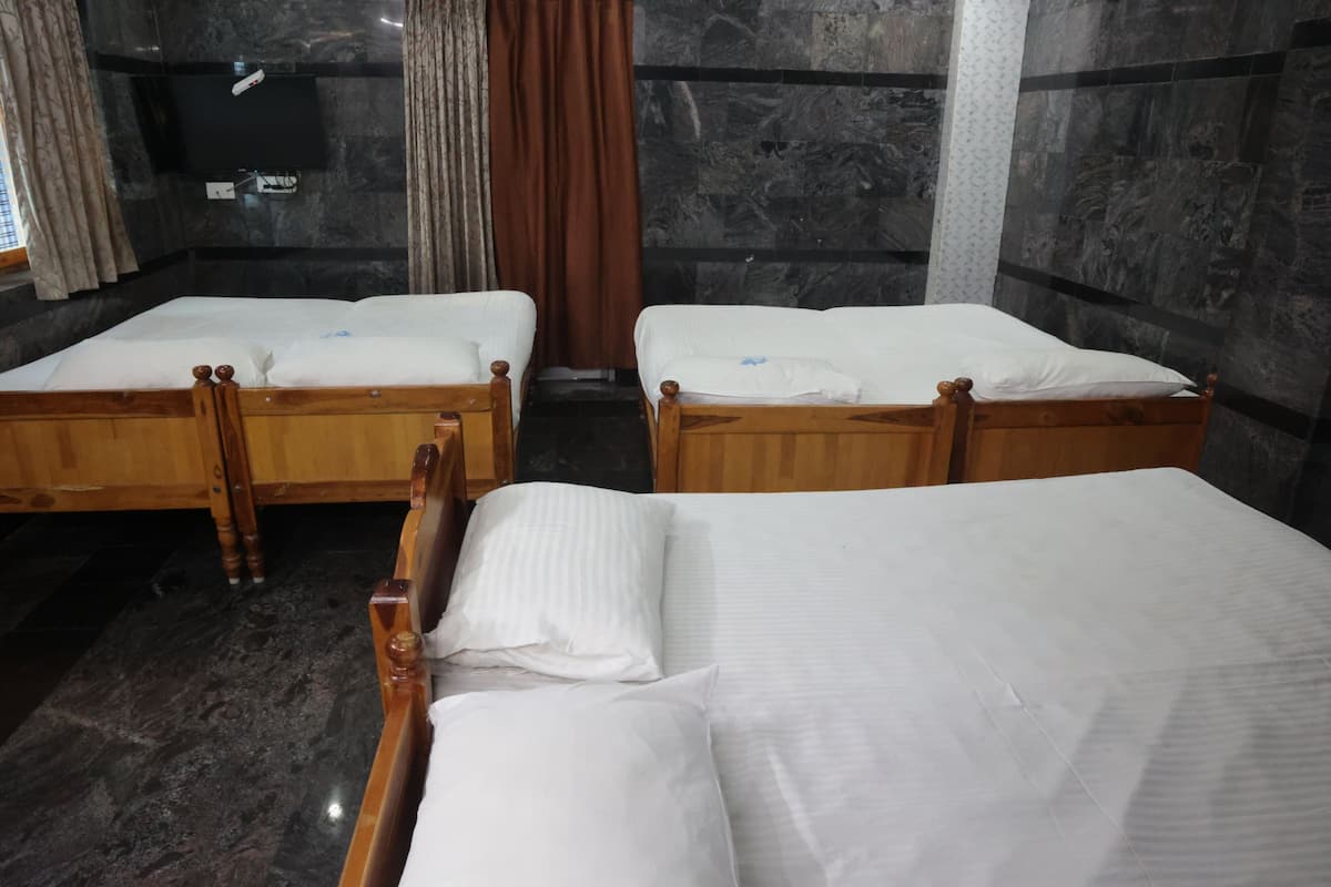 Suite | 1 bilik tidur, peralatan tempat tidur hipoalergenik, meja