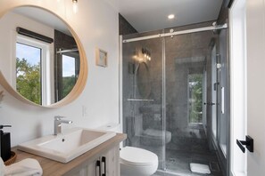 Hair dryer - Modern Luxury Chalet near Tremblant + Private Spa (La Conception)